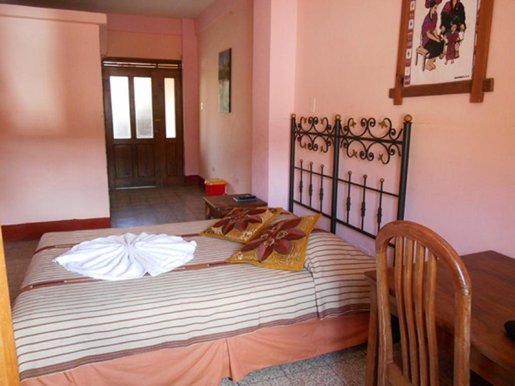 Hotel El Chaparral Panajachel Zimmer foto