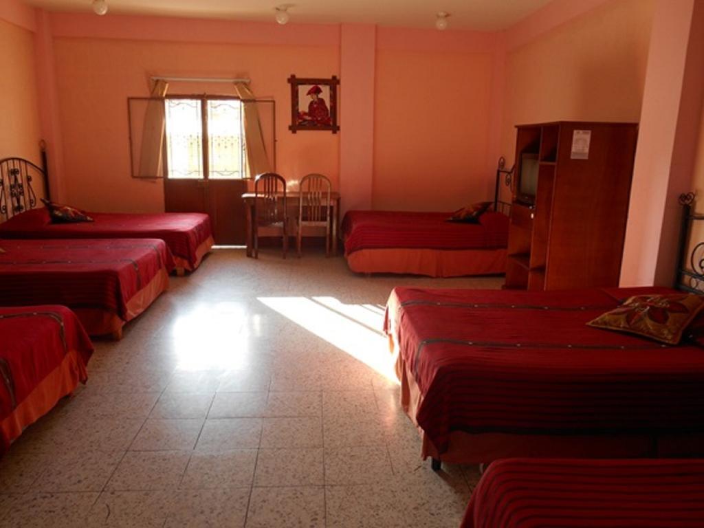 Hotel El Chaparral Panajachel Zimmer foto